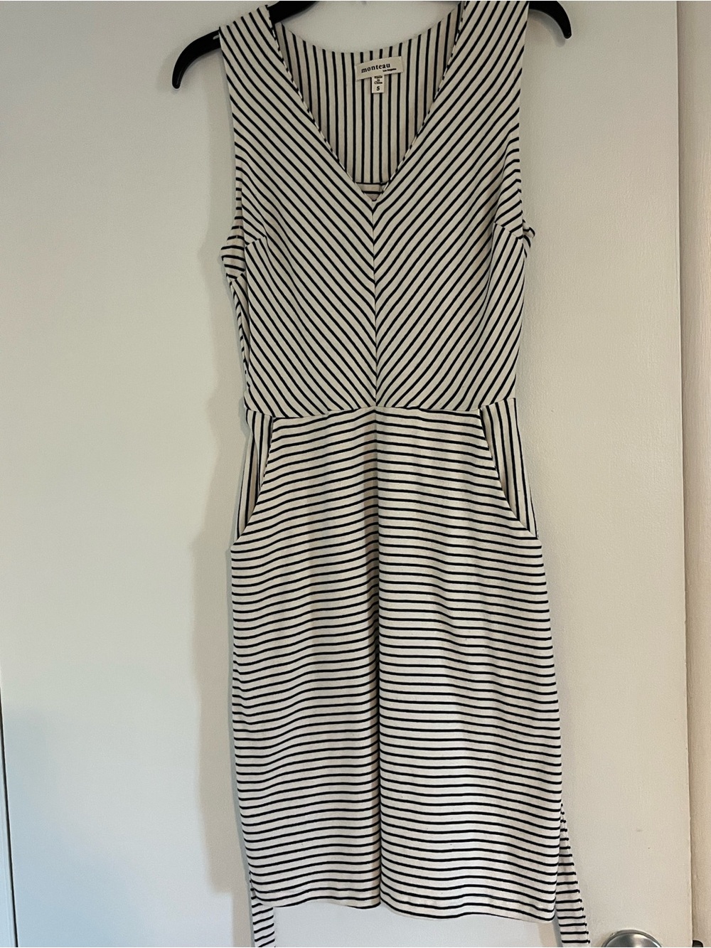 Monteau Sleeveless V-Neck Striped Belted Dress - White/Black Size Small - Picture 8 of 11
